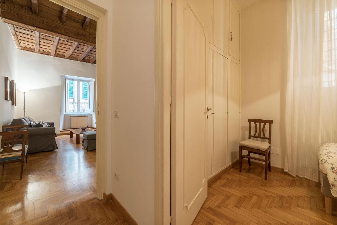 A Peaceful Retreat 2 Minutes From Piazza Navona - FromhometoРим Экстерьер фото