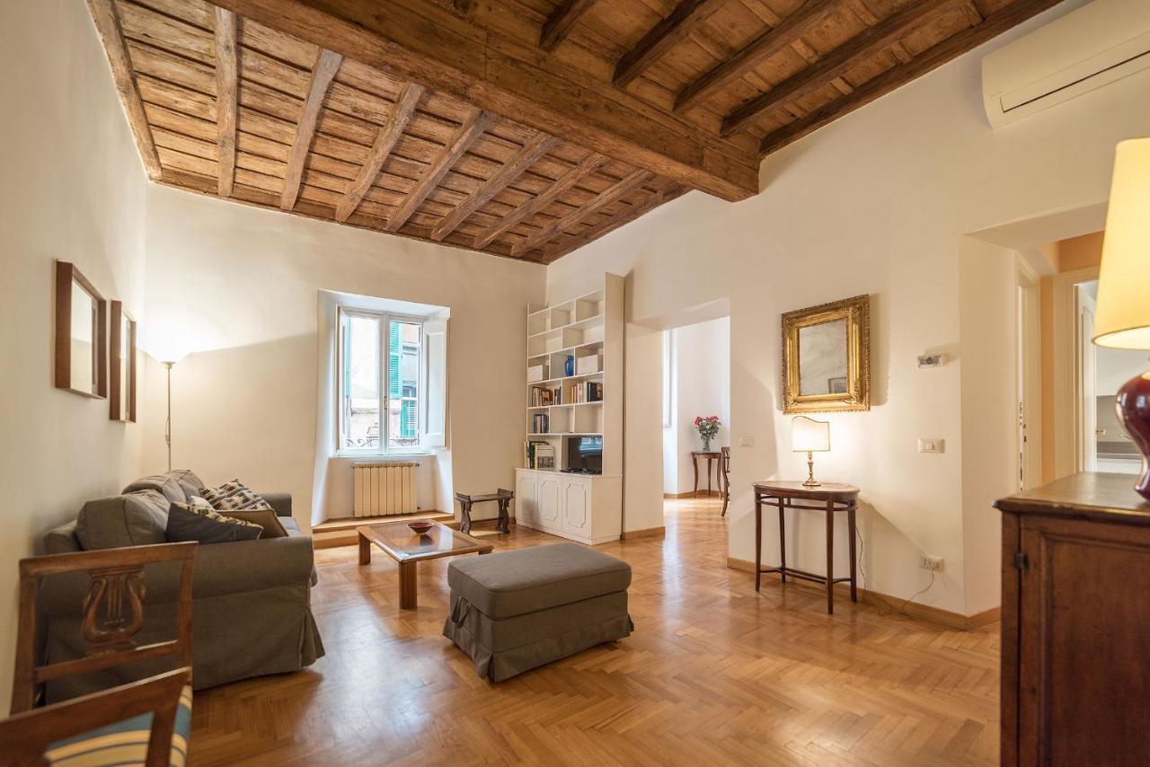A Peaceful Retreat 2 Minutes From Piazza Navona - FromhometoРим Экстерьер фото